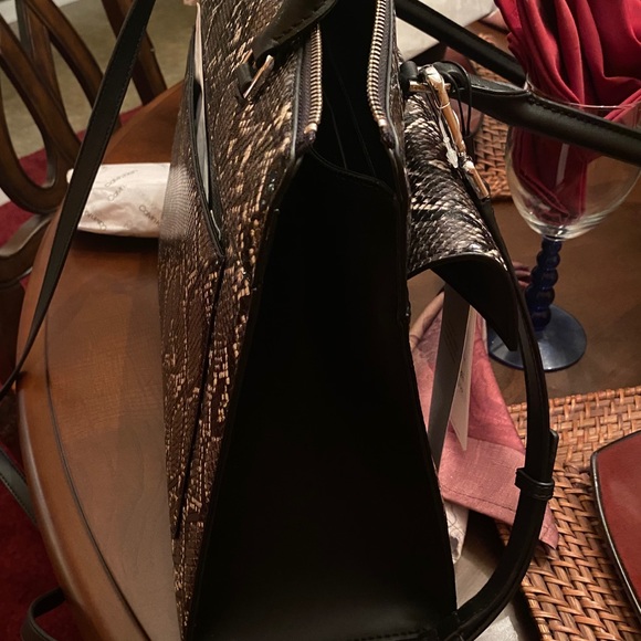New Calvin Klein Beautiful Medium  Handbag - Picture 5 of 9